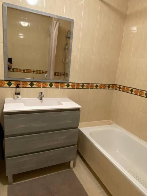 Lovely Tona Torremolinos Ngoại thất bức ảnh
